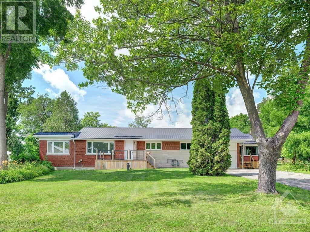 8692 Bank Street, Ottawa, Ontario  K0A 3J0 - Photo 1 - 1403197