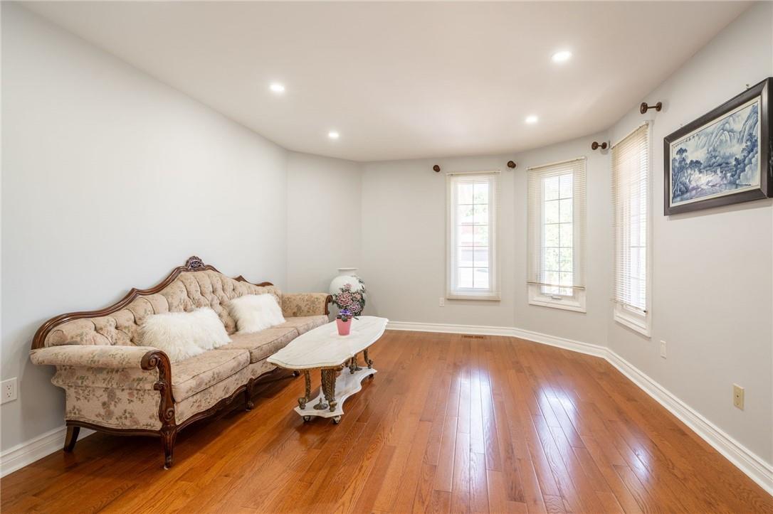 334 Greencedar Drive, Hamilton, Ontario  L8C 7K6 - Photo 5 - H4200740