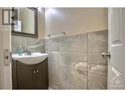 1439 WOODROFFE AVENUE UNIT#4
