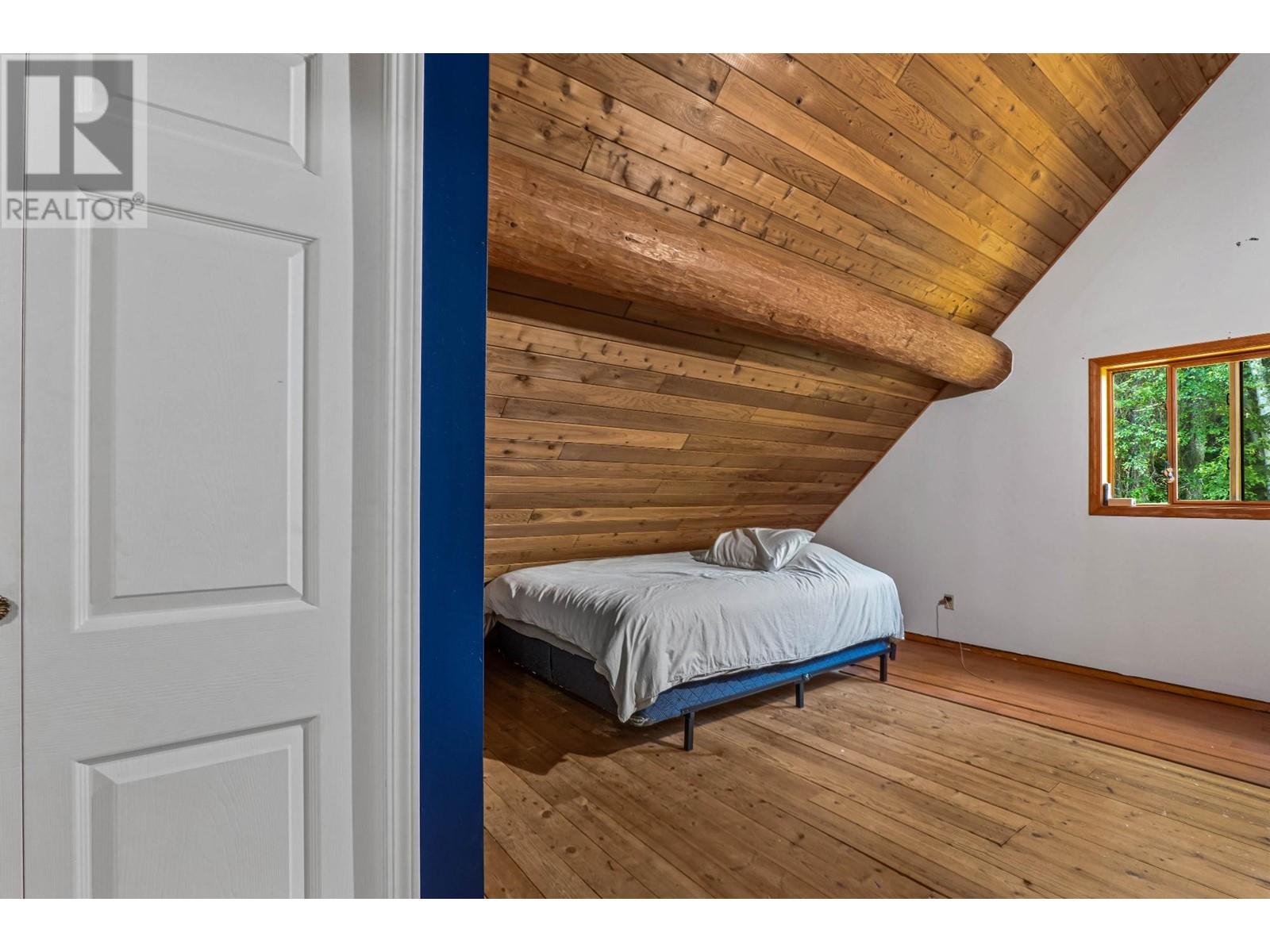 6041 Creekside Road, Barriere, British Columbia  V0E 1E0 - Photo 12 - 179933