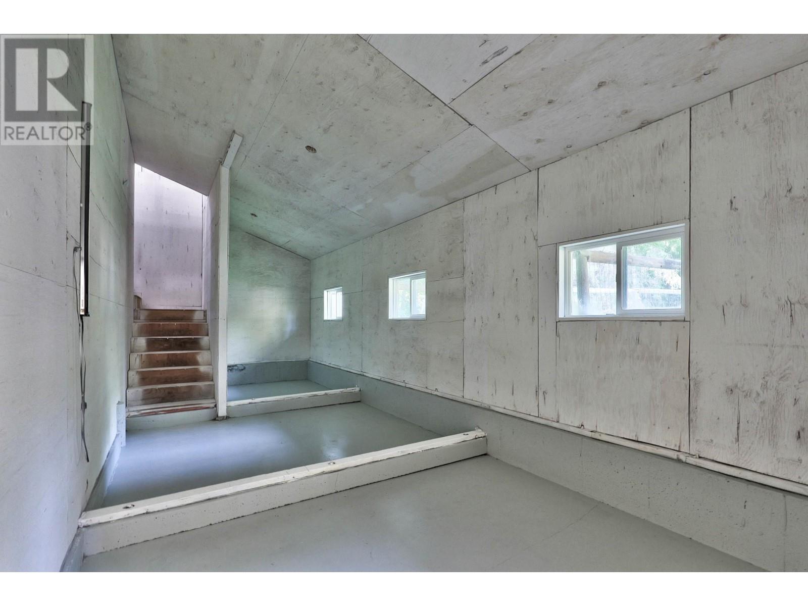 6041 Creekside Road, Barriere, British Columbia  V0E 1E0 - Photo 26 - 179933