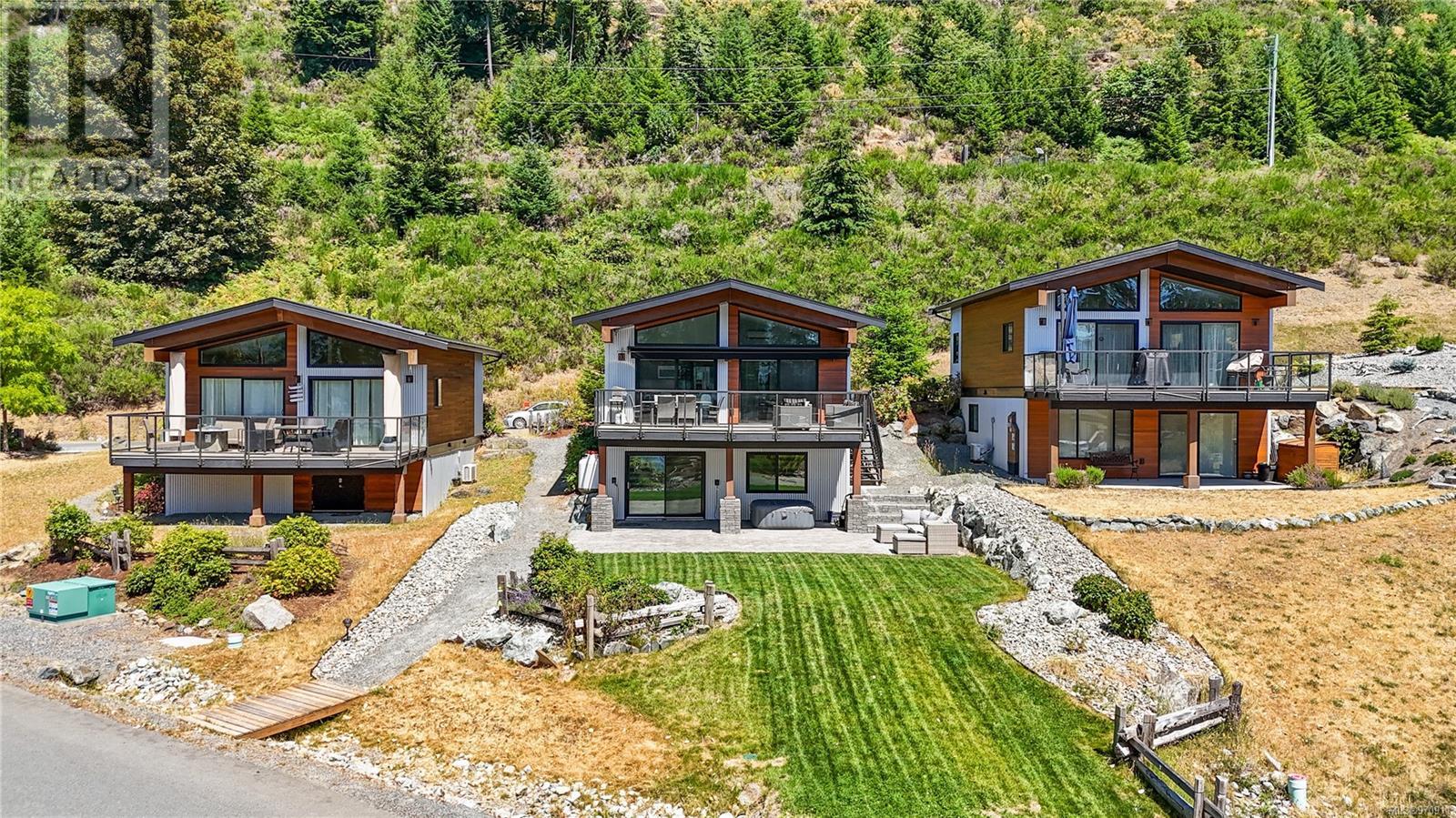 7477 Cottage Way, Lake Cowichan, British Columbia  V0R 2G1 - Photo 2 - 970911