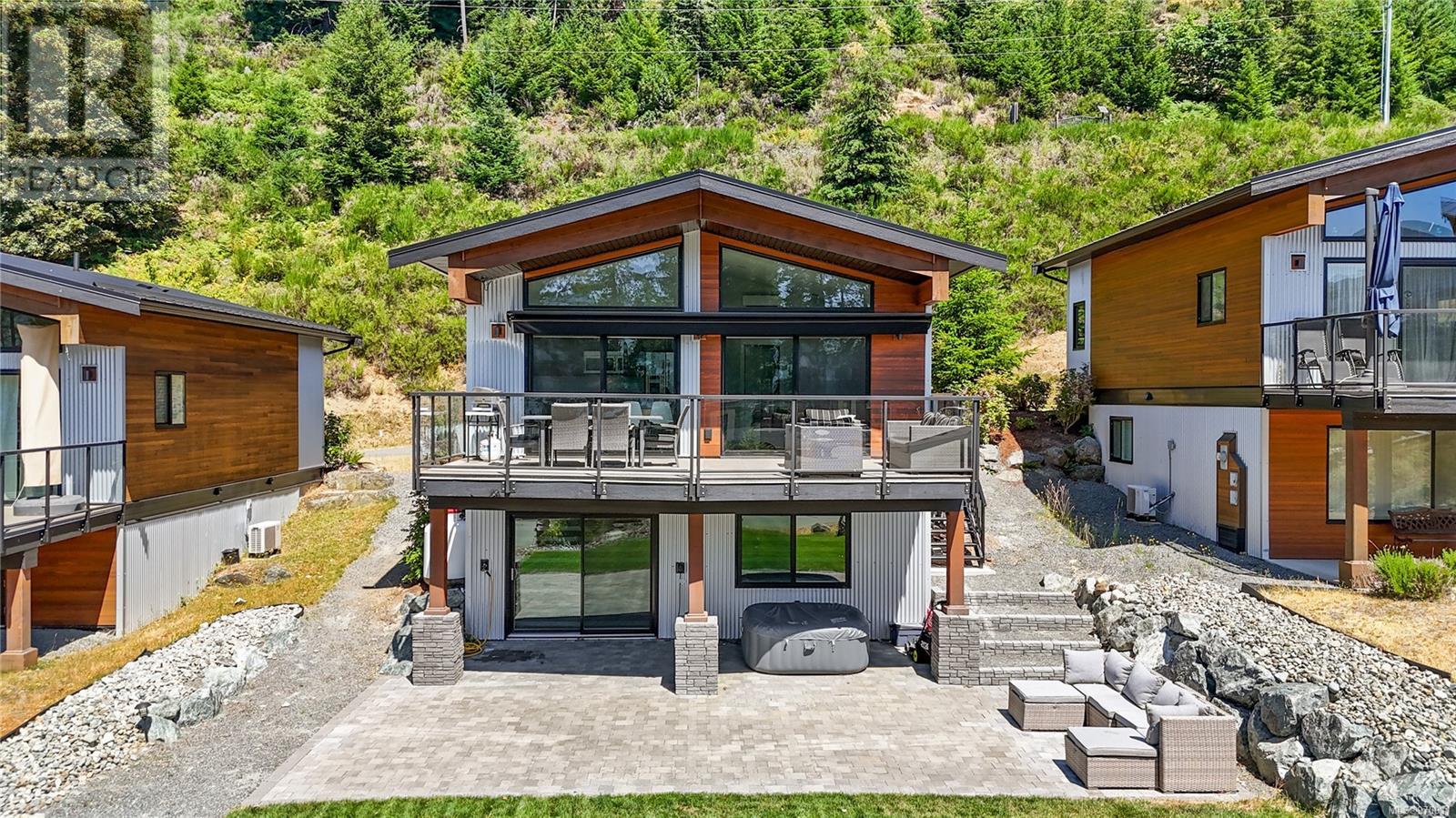 7477 Cottage Way, Lake Cowichan, British Columbia  V0R 2G1 - Photo 1 - 970911