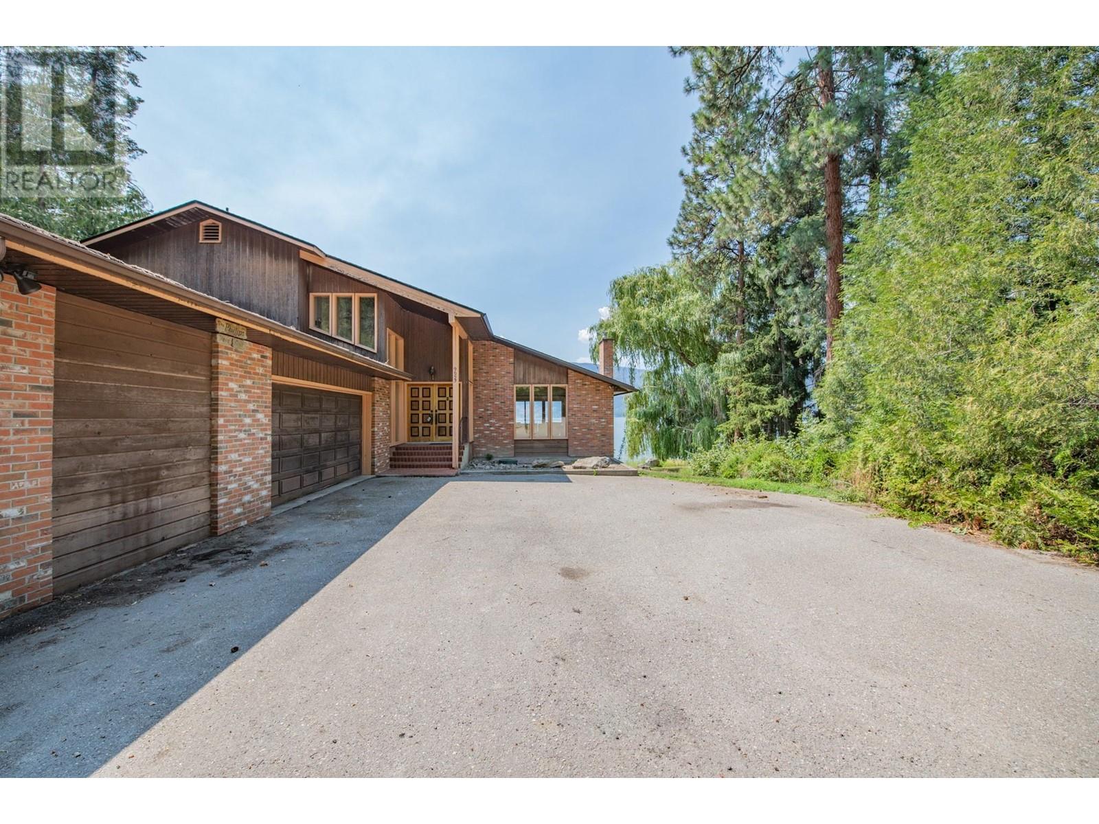 9653 Whitepoint Road Vernon