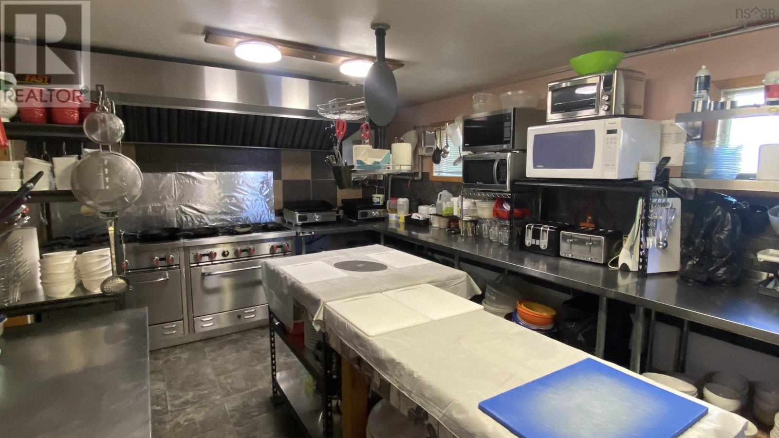 343 Main Street, Liverpool, Nova Scotia  B0T 1K0 - Photo 14 - 202314402