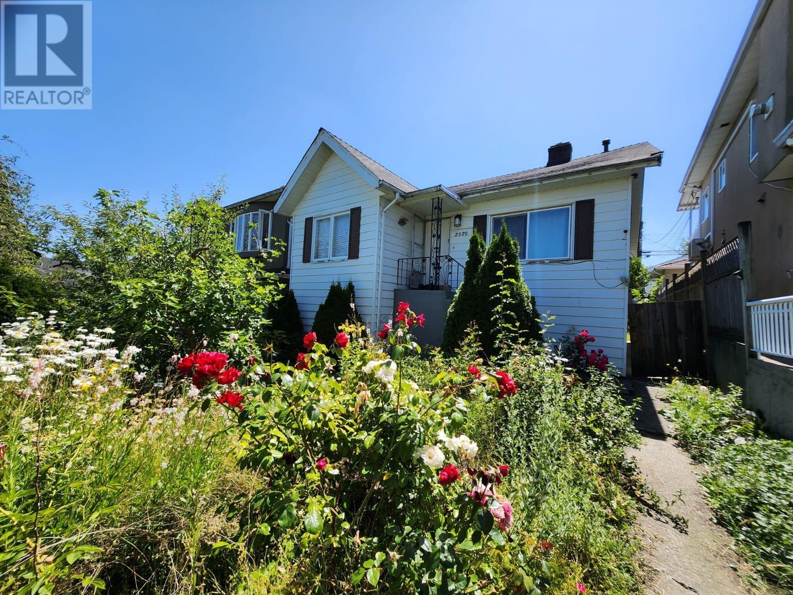 2520 E 28th Avenue, Vancouver, British Columbia  V5R 1R6 - Photo 1 - R2907315