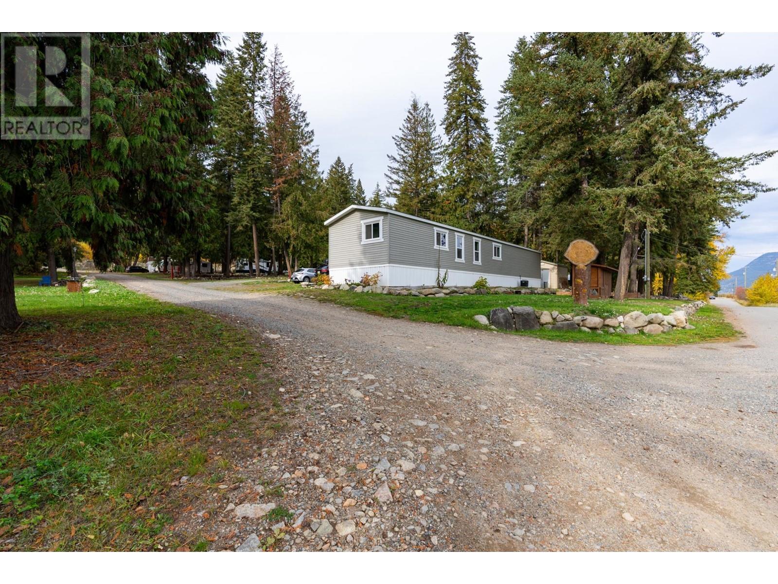 8919 Thuya Creek Rd, Little Fort, British Columbia   - Photo 5 - 179944