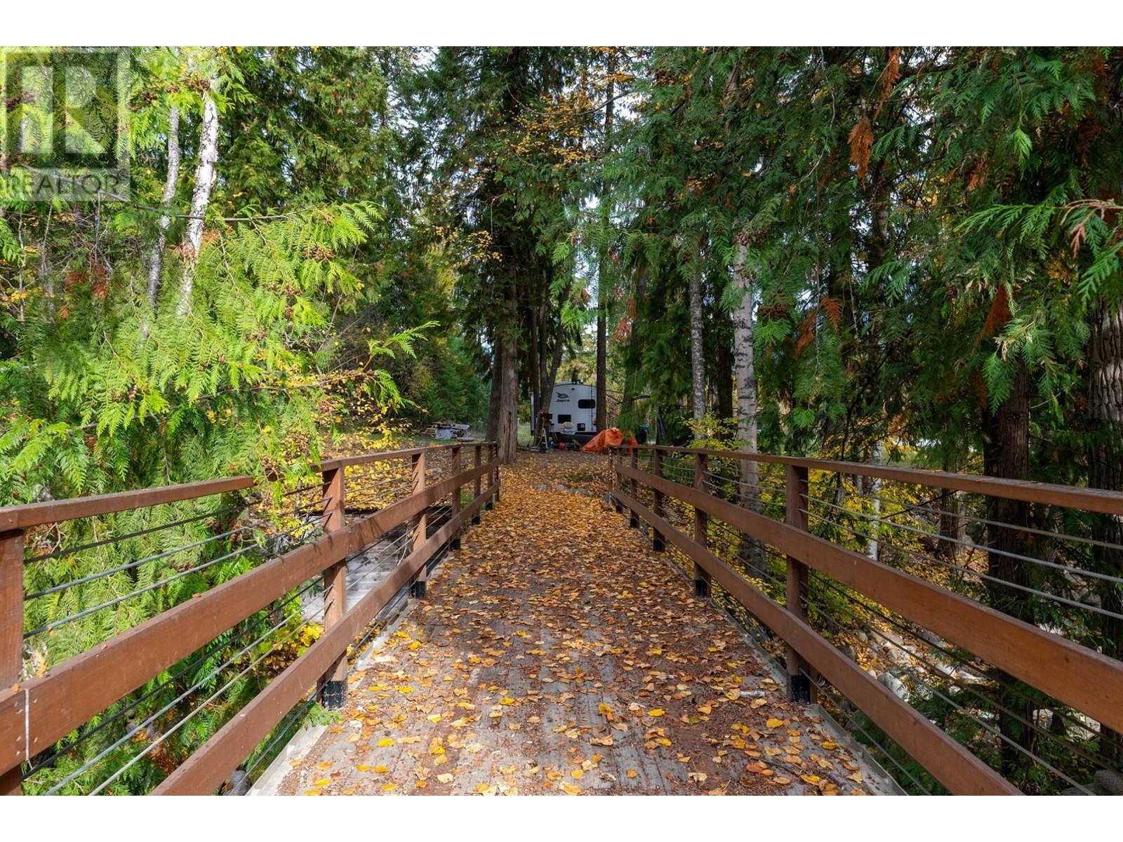 8919 Thuya Creek Rd, Little Fort, British Columbia   - Photo 9 - 179944