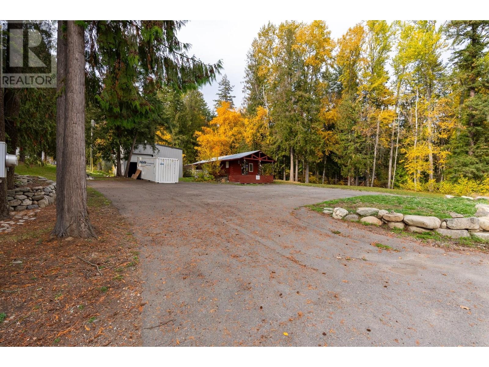 8919 Thuya Creek Rd, Little Fort, British Columbia   - Photo 8 - 179944