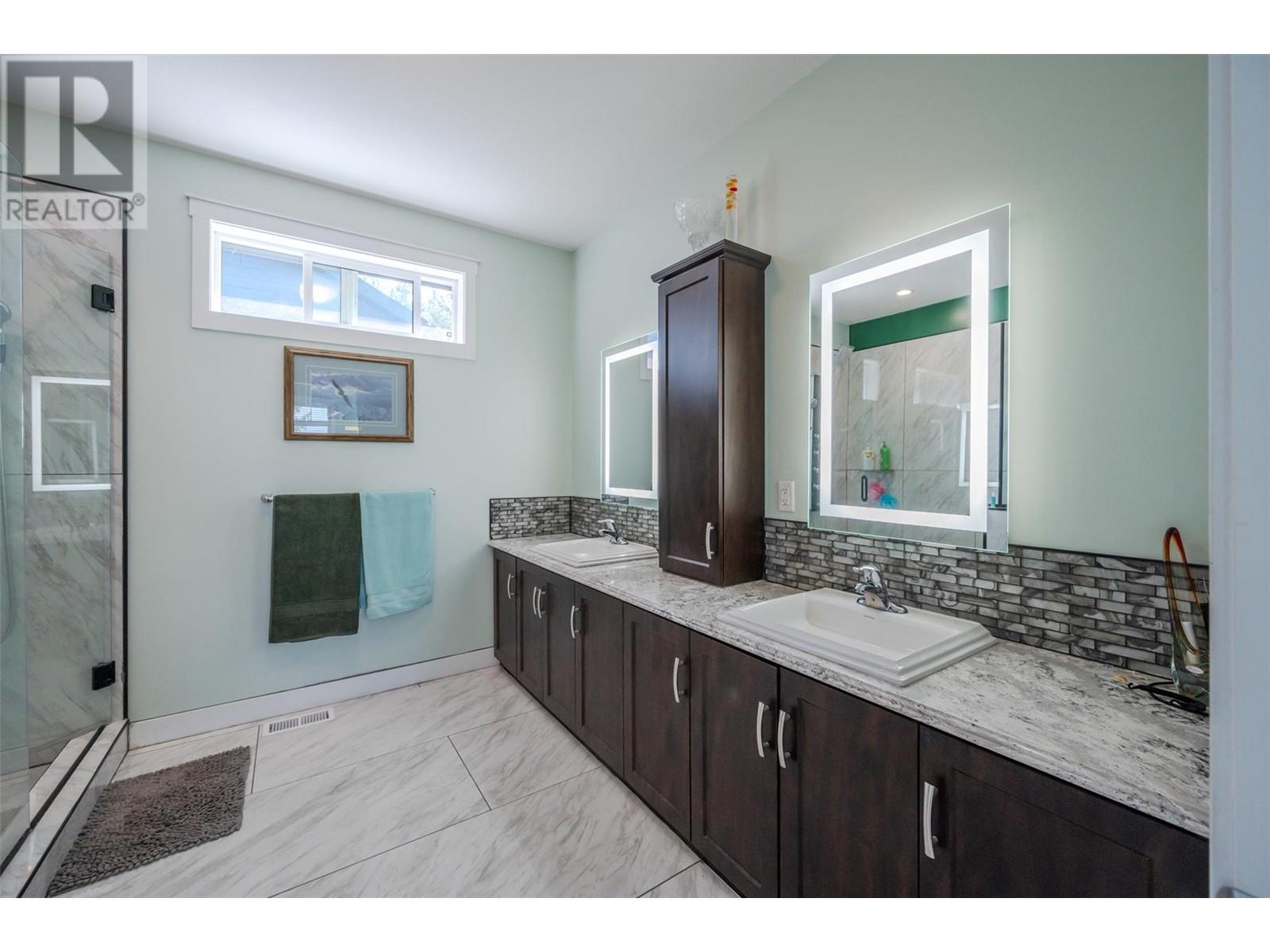 Property at 124 Sasquatch Trail image 4