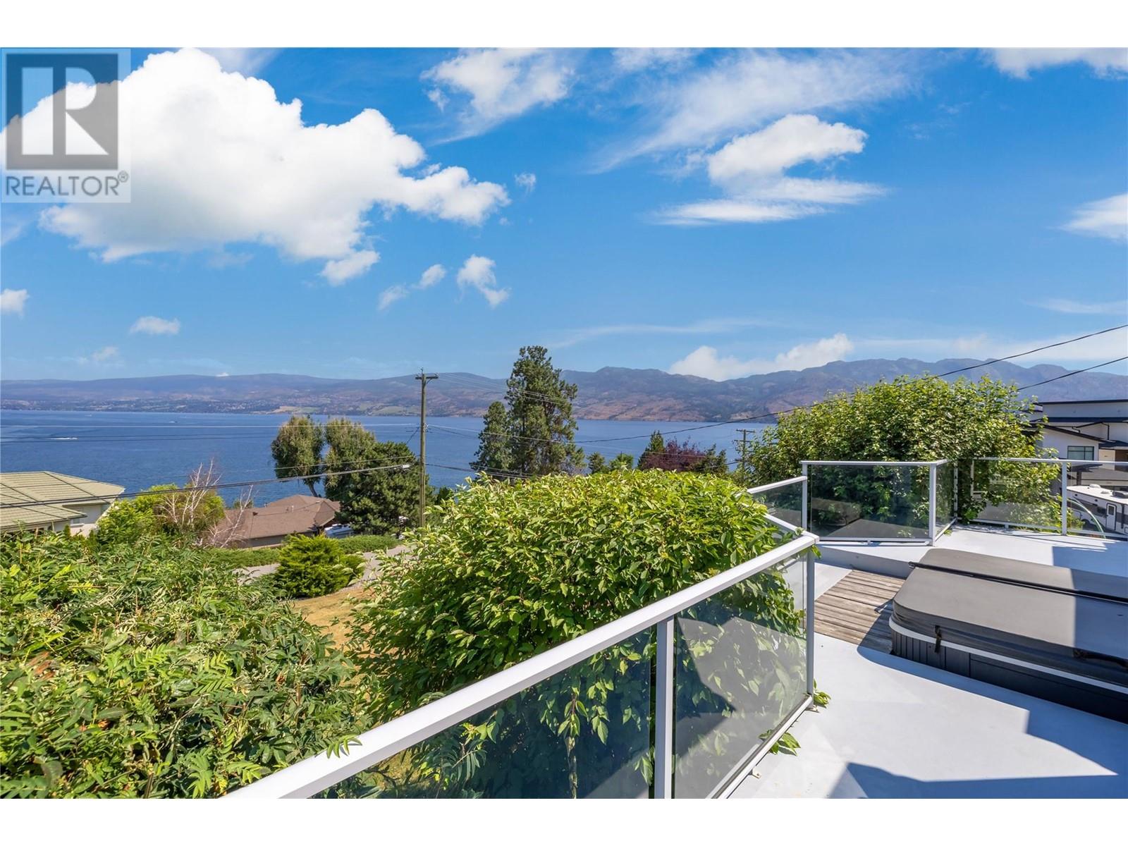 3964 Angus Drive West Kelowna