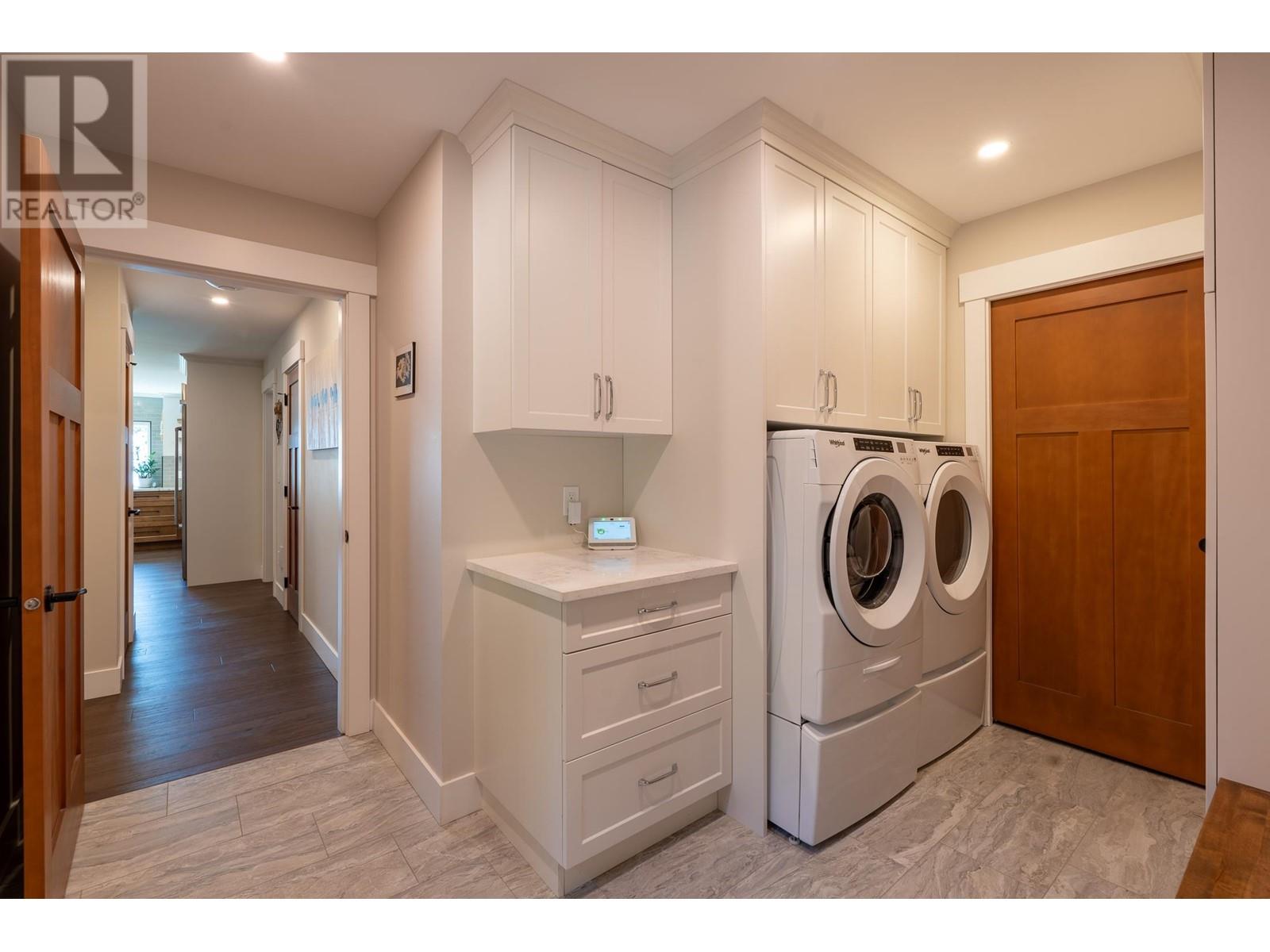 7891-7893 Redrooffs Road, Halfmoon Bay, British Columbia  V7Z 1A4 - Photo 28 - R2907562