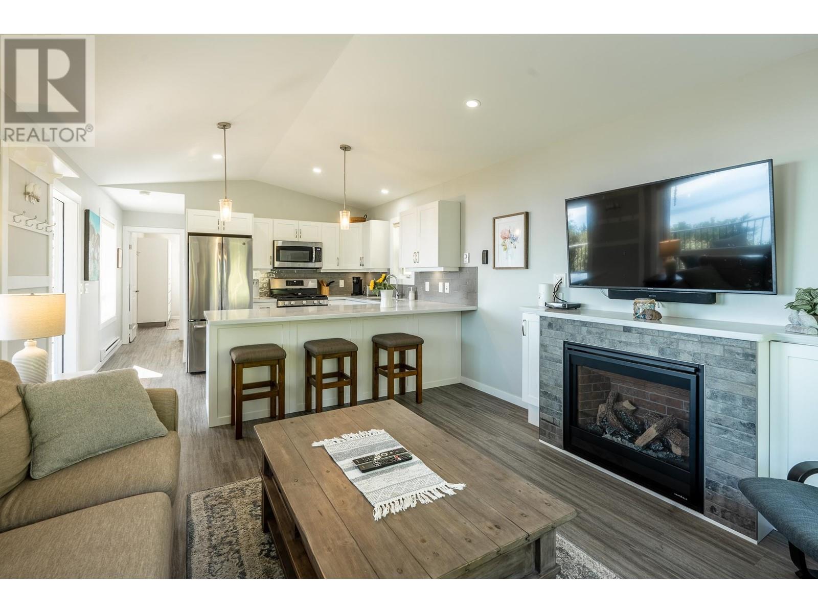 7891-7893 Redrooffs Road, Halfmoon Bay, British Columbia  V7Z 1A4 - Photo 33 - R2907562