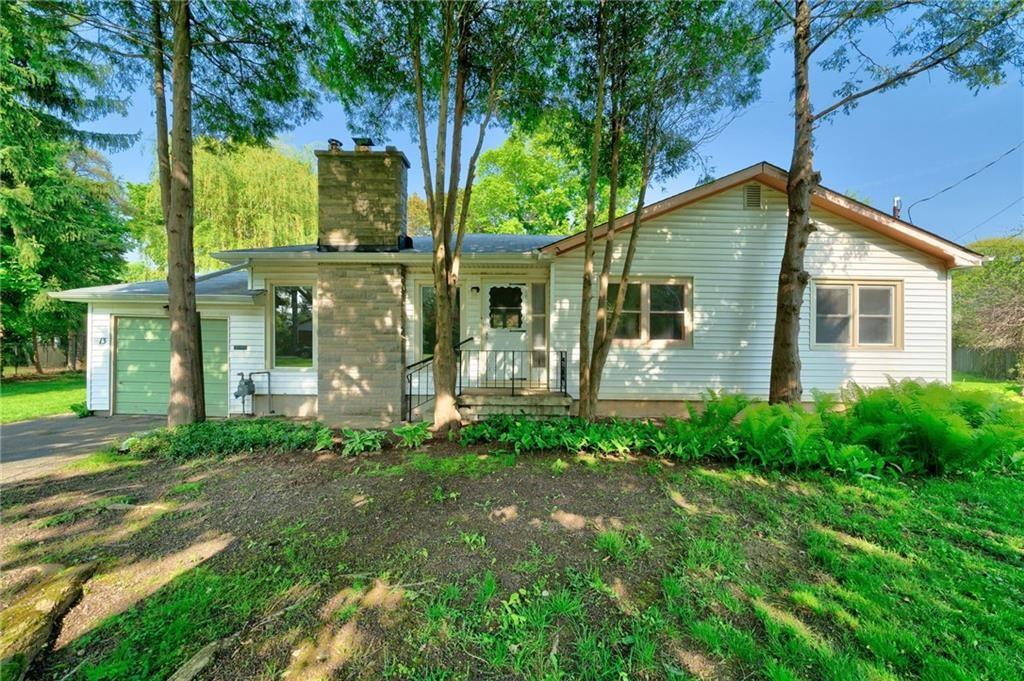 13 RAVINA Court, ancaster, Ontario