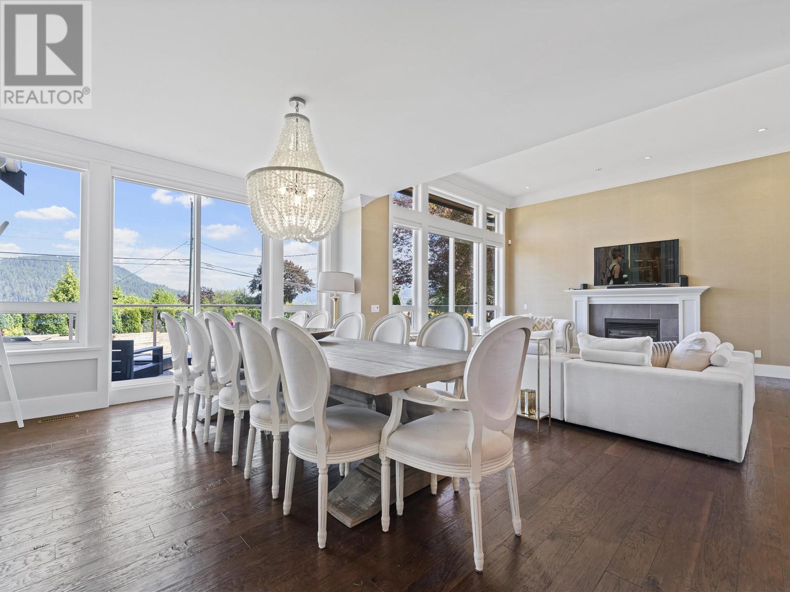 527 N Dollarton Highway, North Vancouver, British Columbia  V7G 1N3 - Photo 12 - R2907624