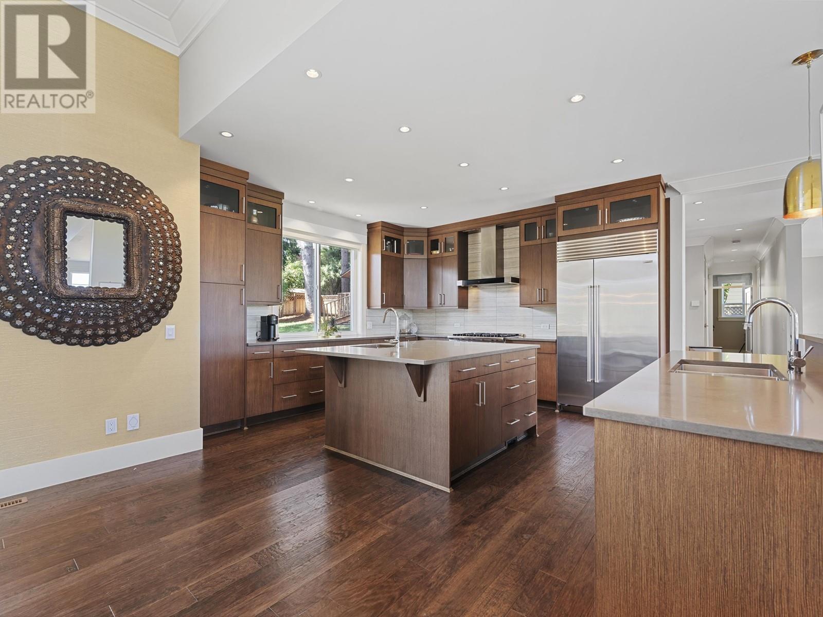527 N Dollarton Highway, North Vancouver, British Columbia  V7G 1N3 - Photo 14 - R2907624