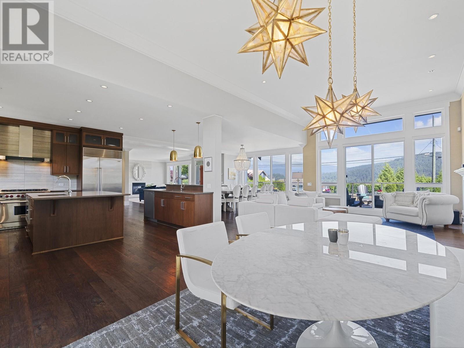 527 N Dollarton Highway, North Vancouver, British Columbia  V7G 1N3 - Photo 19 - R2907624