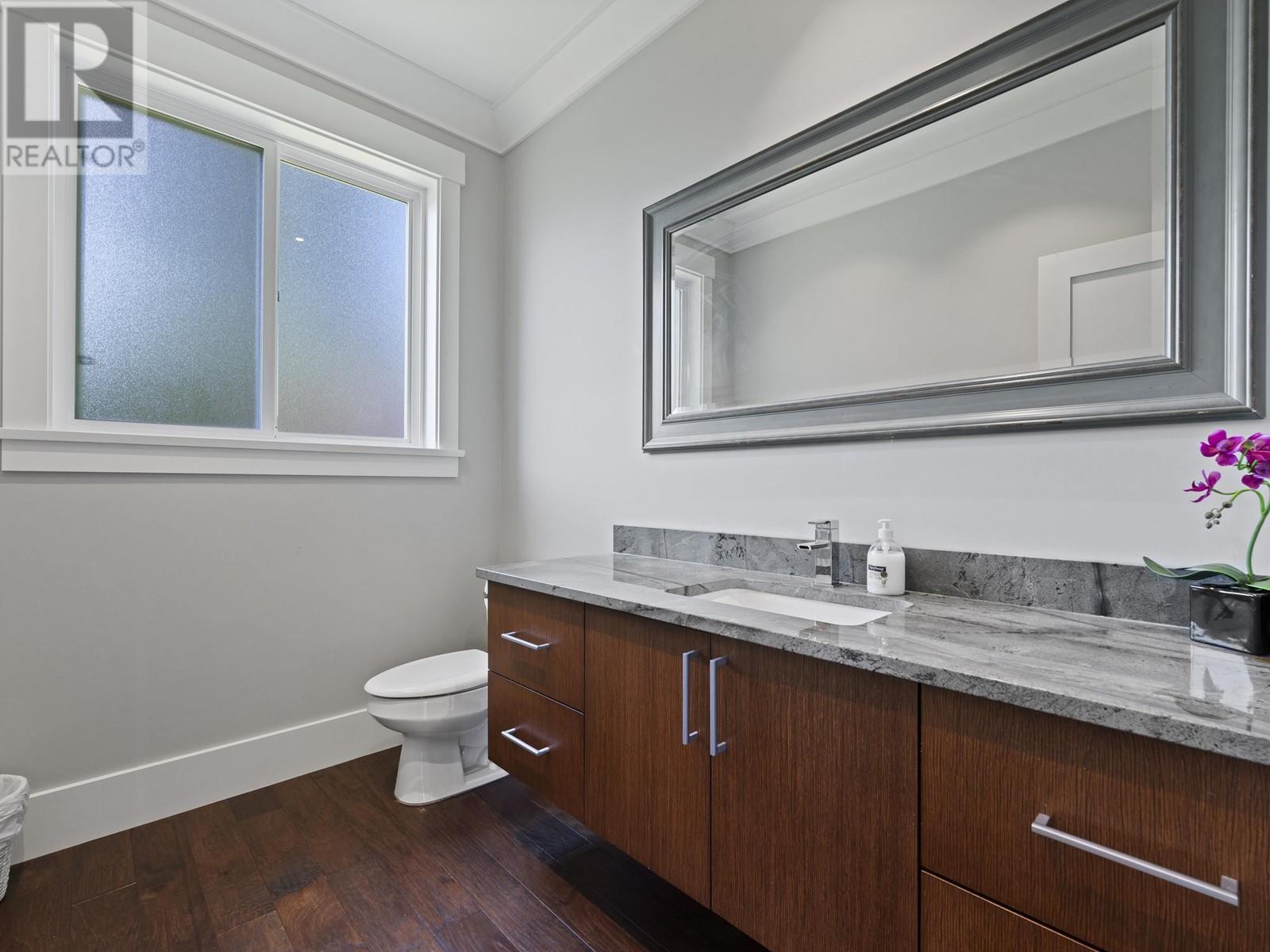 527 N Dollarton Highway, North Vancouver, British Columbia  V7G 1N3 - Photo 31 - R2907624