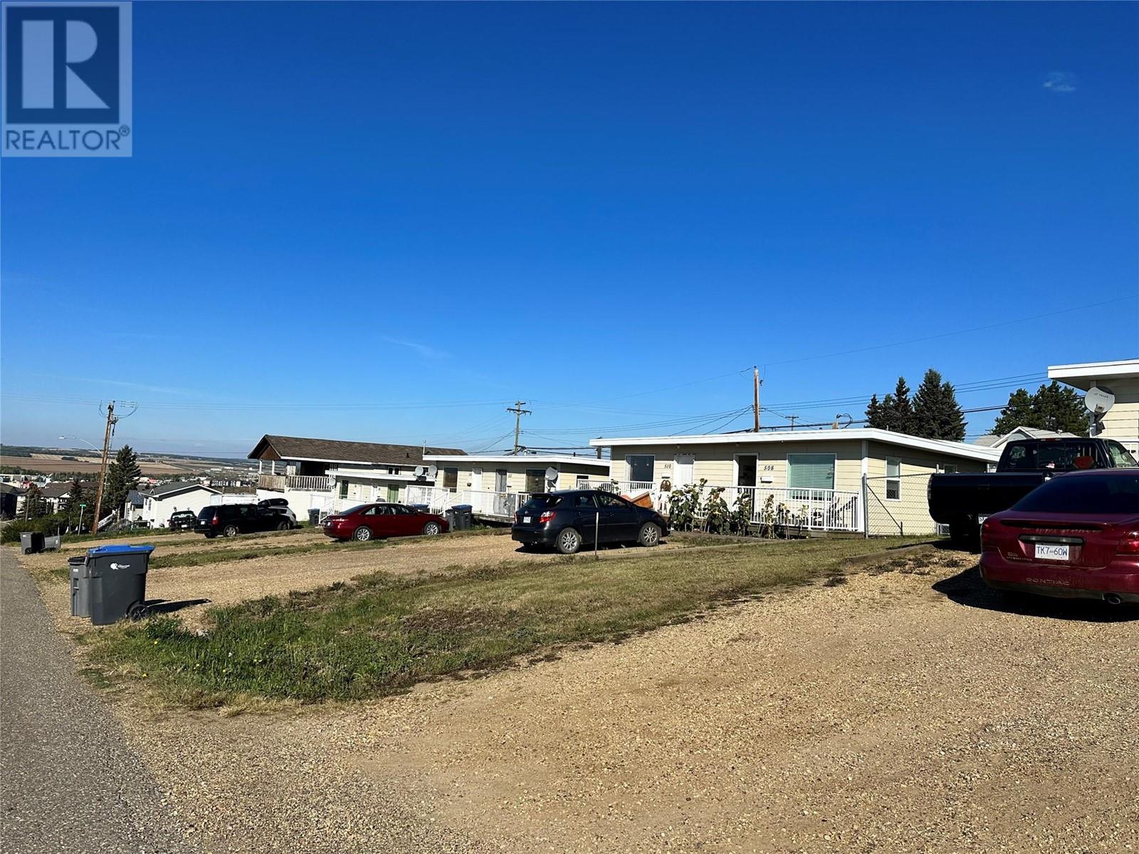 508 100a Avenue, dawson creek, British Columbia V1G1X7