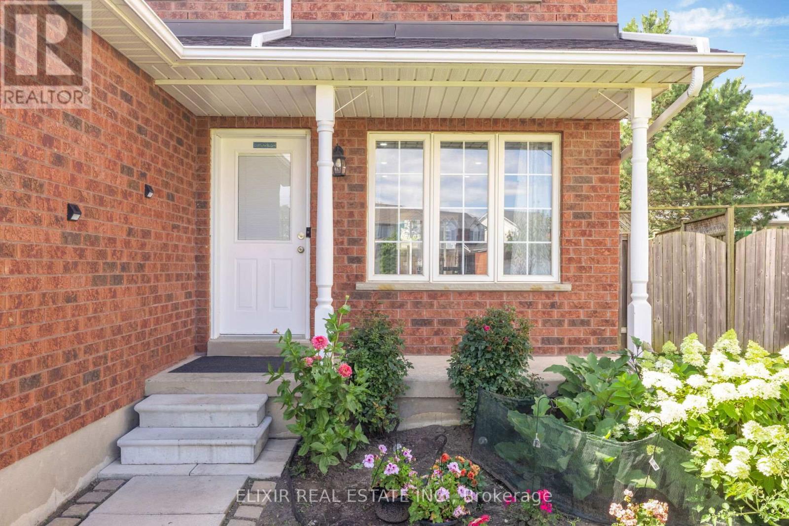 1875 Dalhousie Crescent, Oshawa (Samac), Ontario  L1G 8C4 - Photo 3 - E9047509