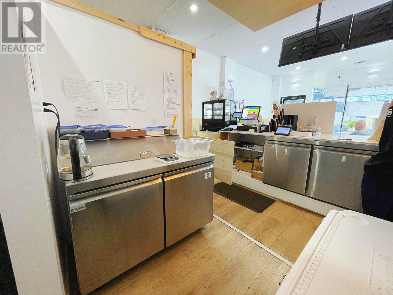 Listing Picture 9 of 9 : 509 DUNSMUIR STREET, Vancouver / 溫哥華 - 魯藝地產 Yvonne Lu Group - MLS Medallion Club Member