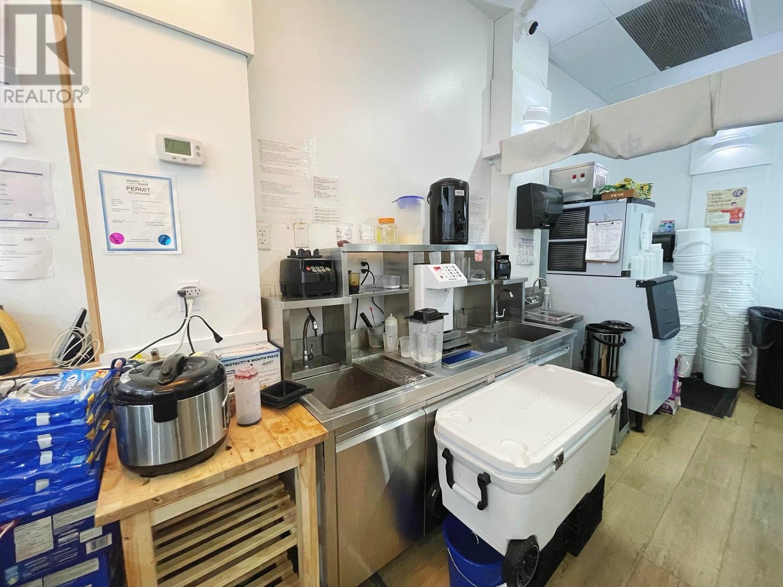 Listing Picture 8 of 9 : 509 DUNSMUIR STREET, Vancouver / 溫哥華 - 魯藝地產 Yvonne Lu Group - MLS Medallion Club Member