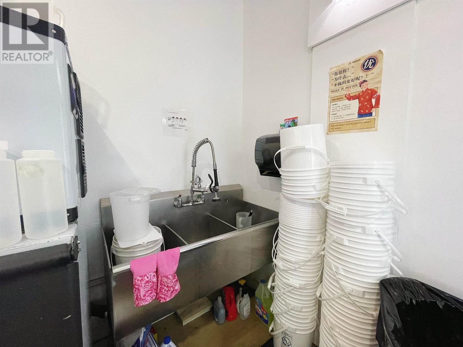 Listing Picture 7 of 9 : 509 DUNSMUIR STREET, Vancouver / 溫哥華 - 魯藝地產 Yvonne Lu Group - MLS Medallion Club Member