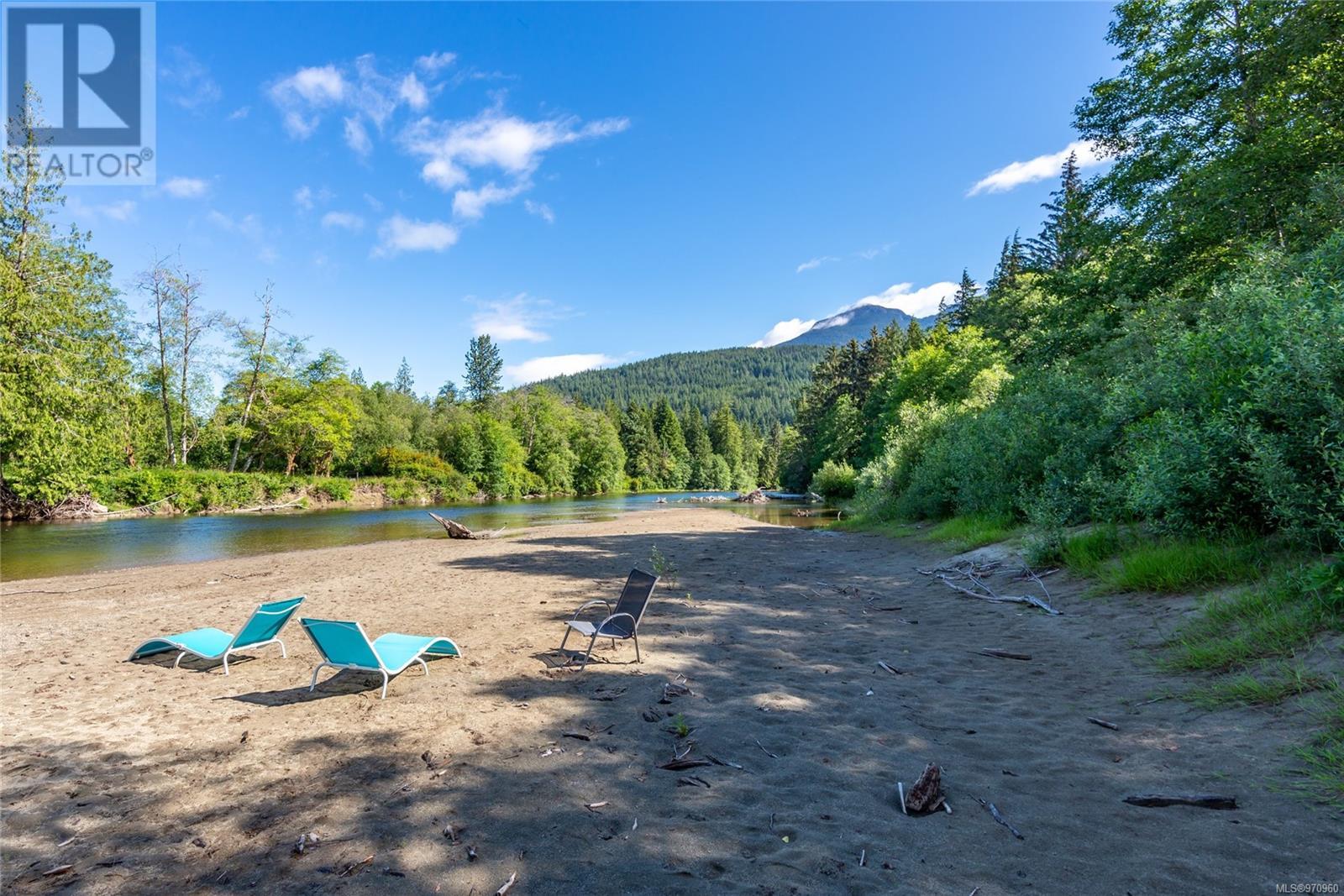 1739 Smit Rd, Sayward, British Columbia  V0P 1R0 - Photo 77 - 970960