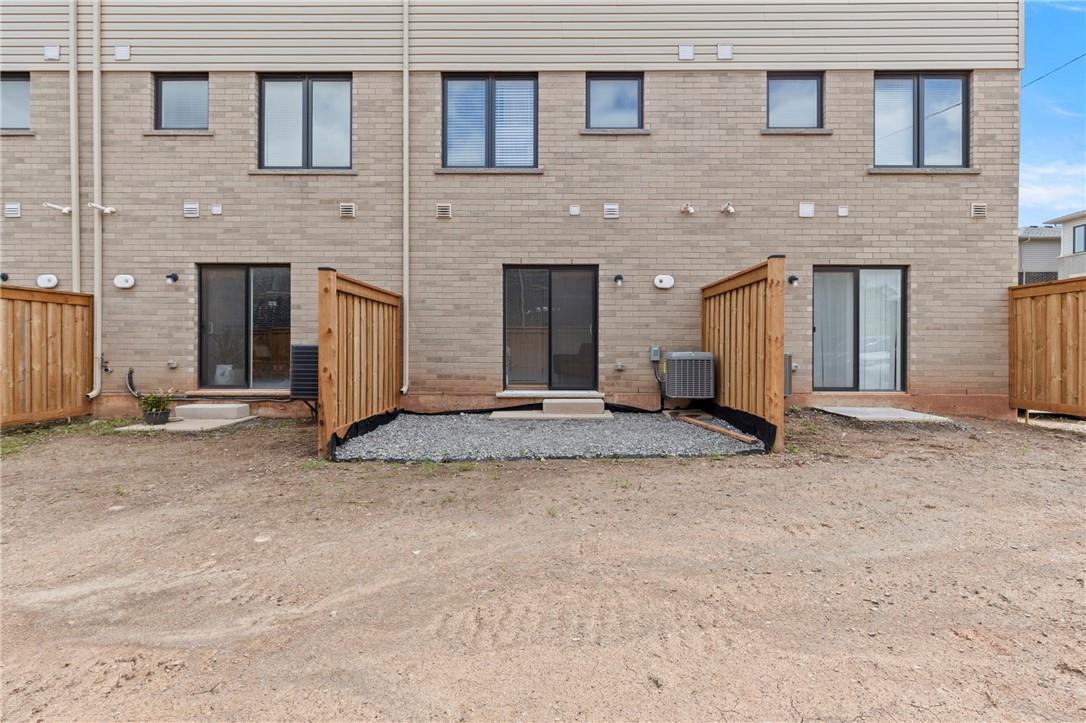 42 Radison Lane, Hamilton, Ontario  L8H 0B5 - Photo 27 - H4200725