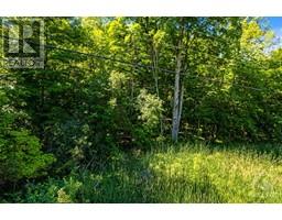 2561 RIDEAU FERRY ROAD