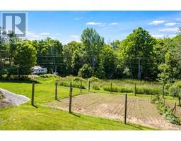 2561 RIDEAU FERRY ROAD