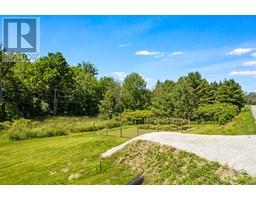 2561 RIDEAU FERRY ROAD