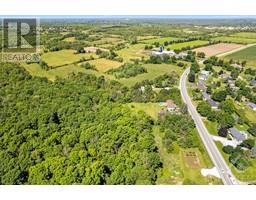 2561 RIDEAU FERRY ROAD