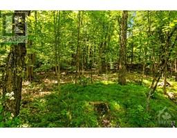 2561 RIDEAU FERRY ROAD