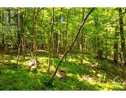 2561 RIDEAU FERRY ROAD