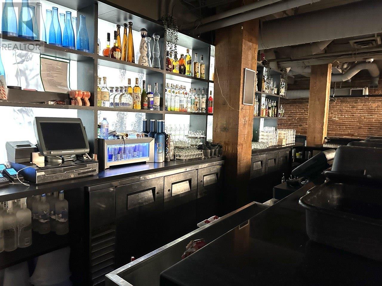 Listing Picture 15 of 28 : 1222 HAMILTON STREET, Vancouver / 溫哥華 - 魯藝地產 Yvonne Lu Group - MLS Medallion Club Member