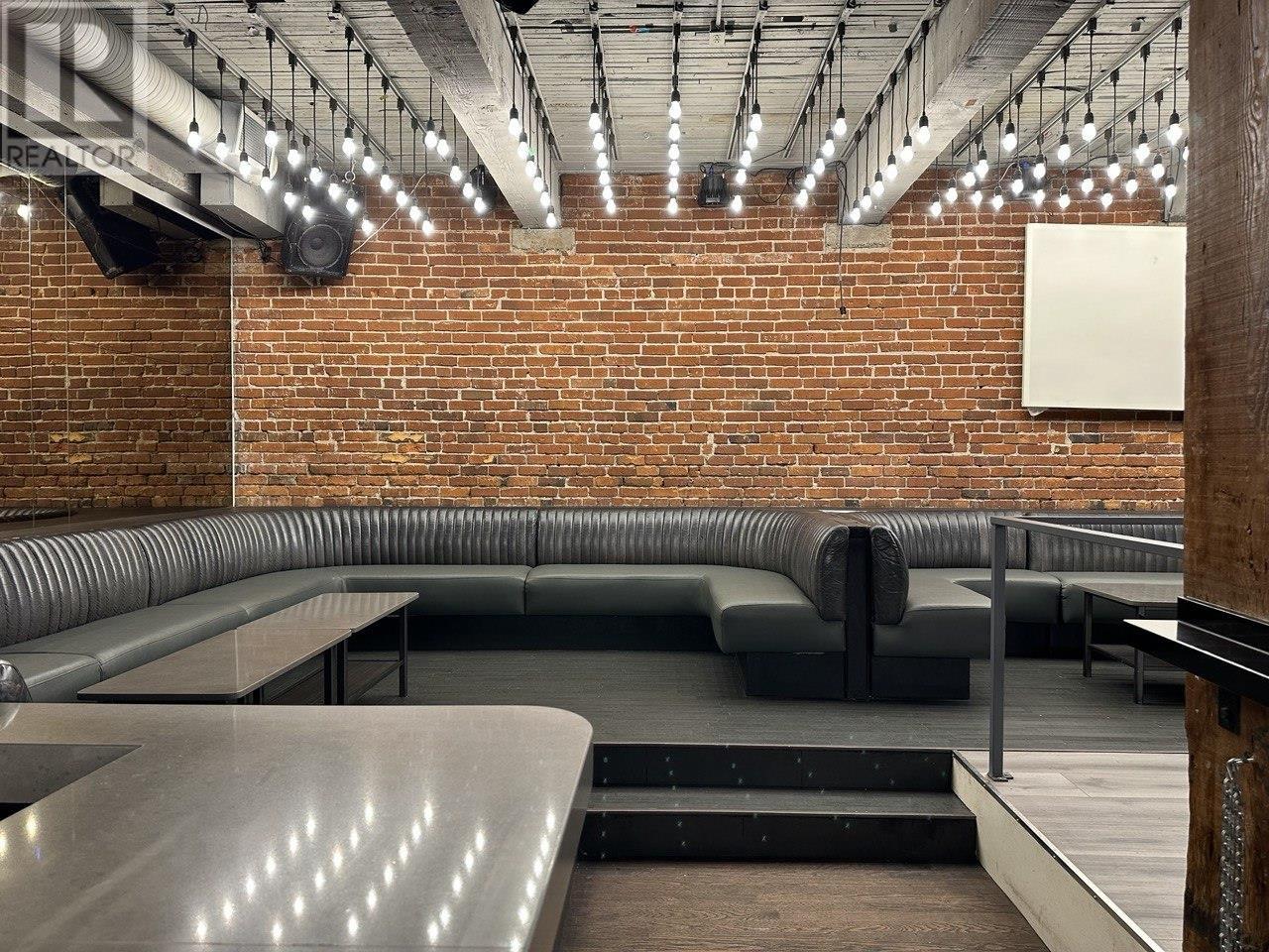 Listing Picture 22 of 28 : 1222 HAMILTON STREET, Vancouver / 溫哥華 - 魯藝地產 Yvonne Lu Group - MLS Medallion Club Member