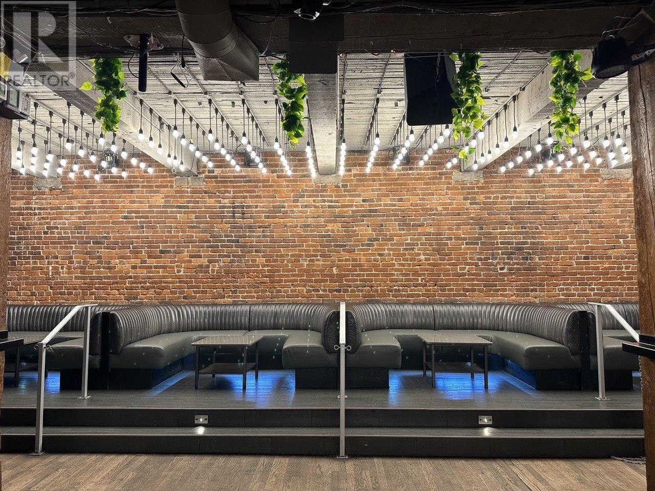 Listing Picture 23 of 28 : 1222 HAMILTON STREET, Vancouver / 溫哥華 - 魯藝地產 Yvonne Lu Group - MLS Medallion Club Member