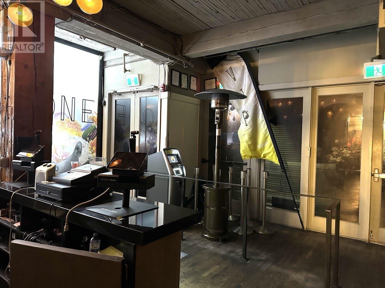 Listing Picture 24 of 28 : 1222 HAMILTON STREET, Vancouver / 溫哥華 - 魯藝地產 Yvonne Lu Group - MLS Medallion Club Member