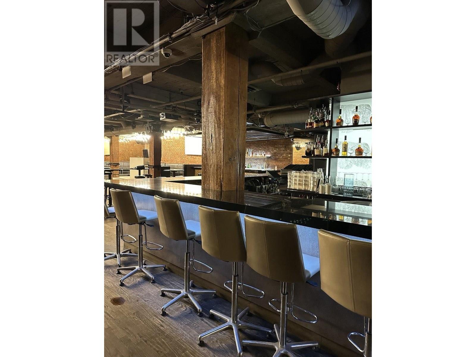 Listing Picture 7 of 28 : 1222 HAMILTON STREET, Vancouver / 溫哥華 - 魯藝地產 Yvonne Lu Group - MLS Medallion Club Member