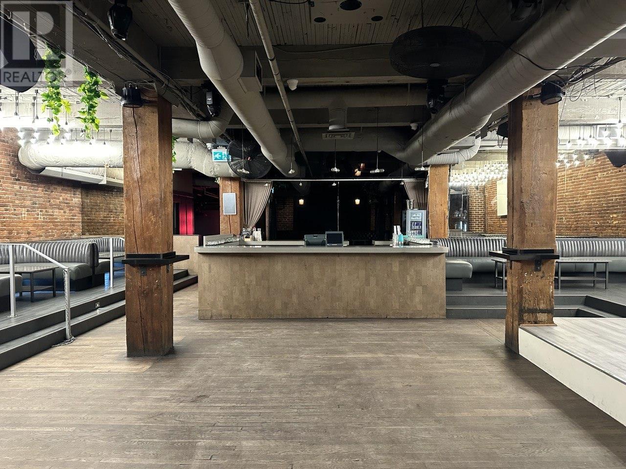 Listing Picture 8 of 28 : 1222 HAMILTON STREET, Vancouver / 溫哥華 - 魯藝地產 Yvonne Lu Group - MLS Medallion Club Member