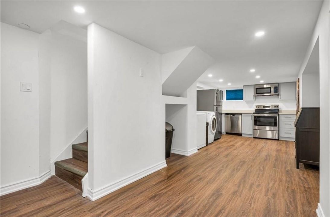 100 Dunsmure Road, Unit #3, Hamilton, Ontario  L8M 1S4 - Photo 1 - H4200570