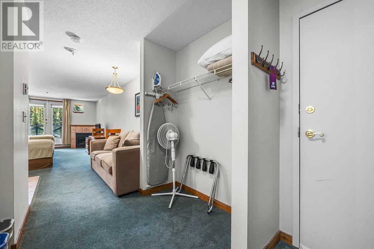 323-3160 Creekside Way, Sun Peaks, British Columbia  V0E 5N0 - Photo 2 - 179969