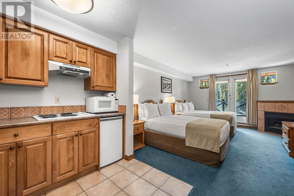 323-3160 Creekside Way, Sun Peaks, British Columbia  V0E 5N0 - Photo 4 - 179969