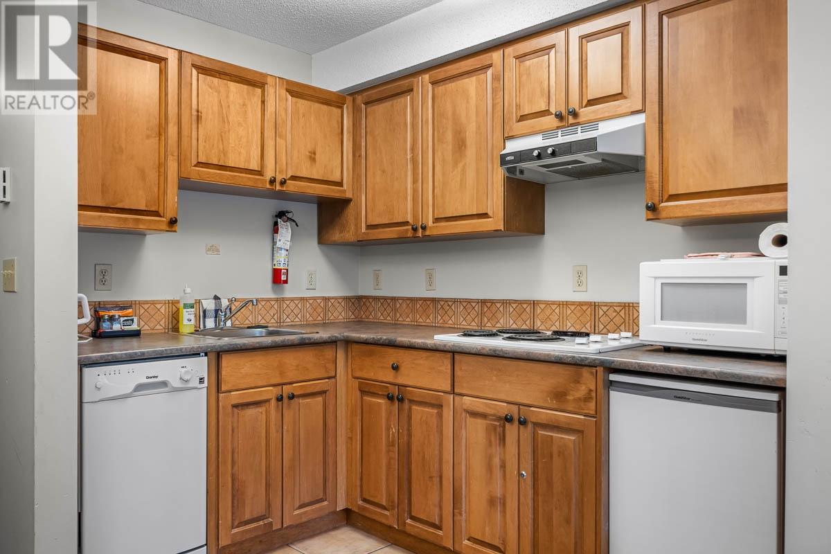 323-3160 Creekside Way, Sun Peaks, British Columbia  V0E 5N0 - Photo 5 - 179969