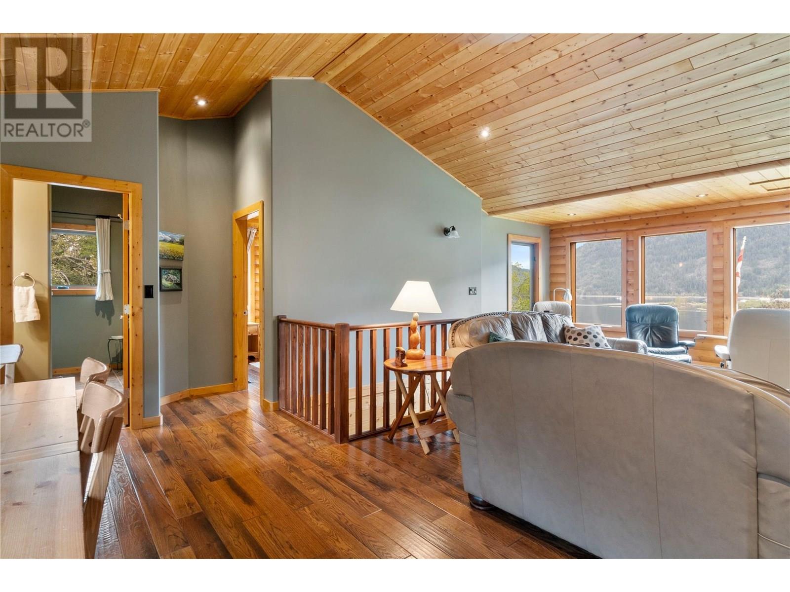 1 Old Sicamous Road, Sicamous, British Columbia  V0E 2V0 - Photo 25 - 10319908