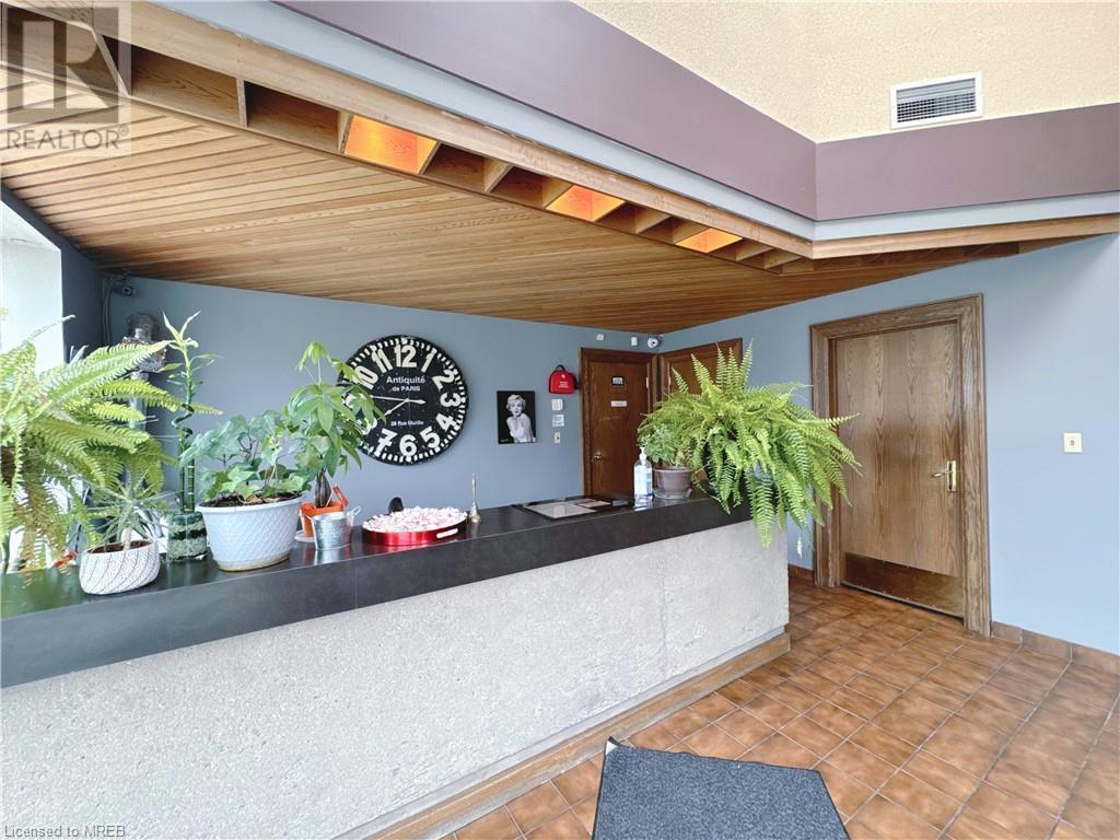 395 Michener Rd, Guelph, Ontario  N1K 1E8 - Photo 1 - 40623226