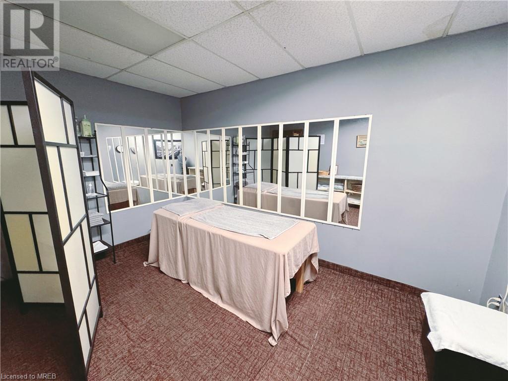 395 Michener Rd, Guelph, Ontario  N1K 1E8 - Photo 5 - 40623226