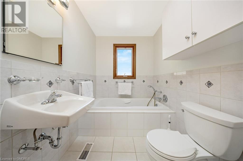 Image of property at 71 BRONTE Street S