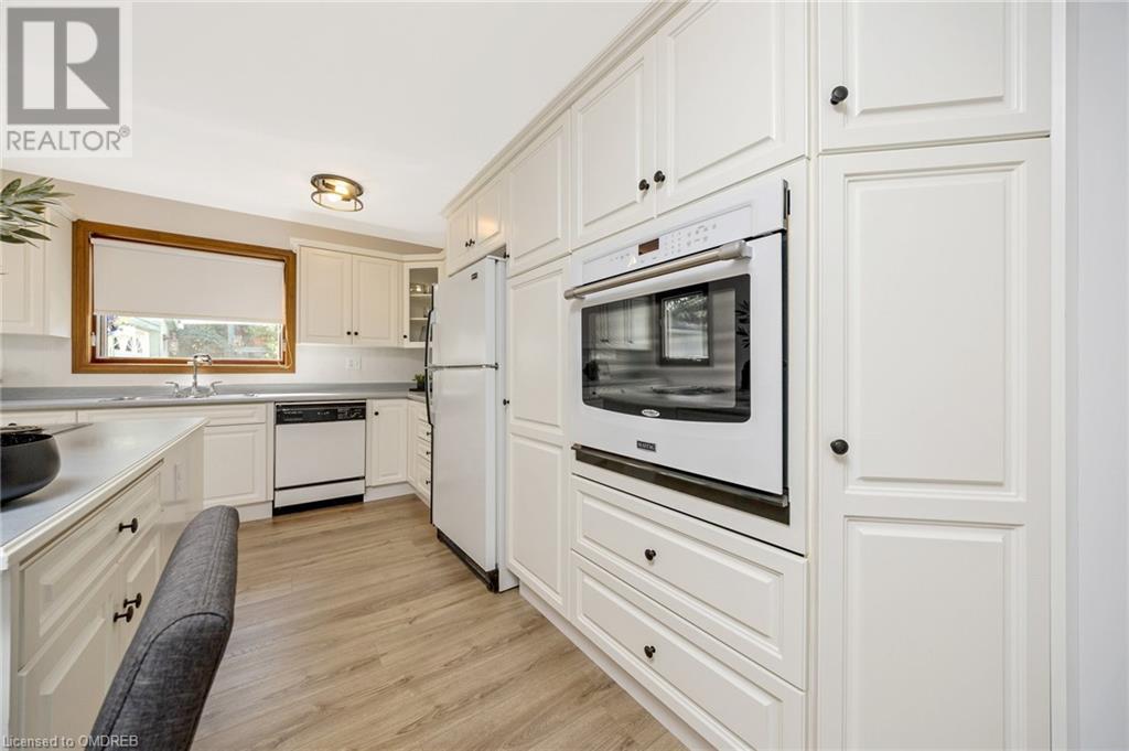 Image of property at 71 BRONTE Street S